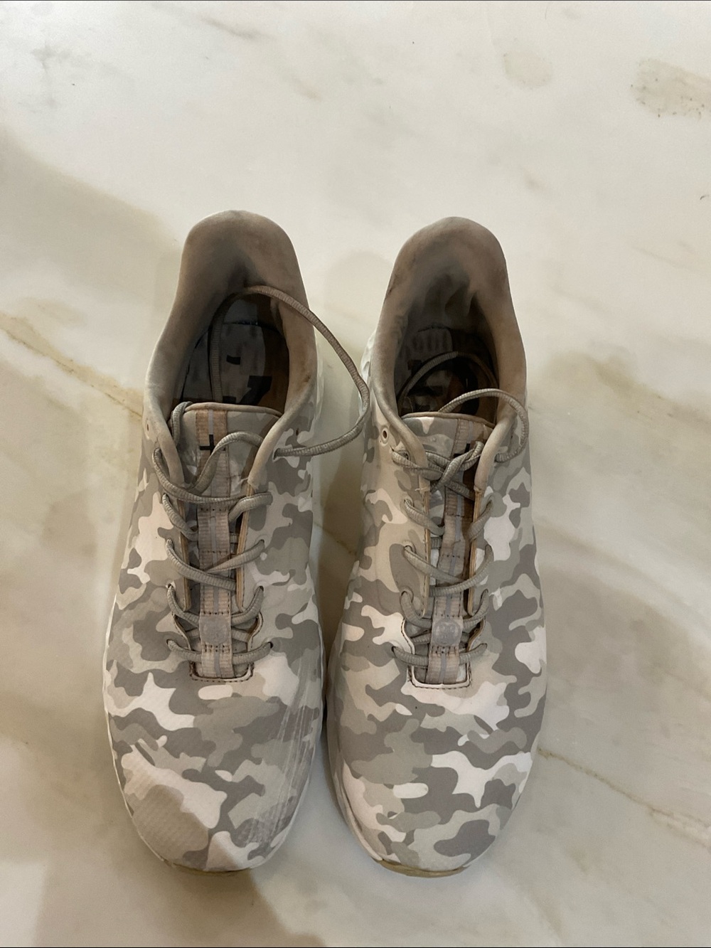 G/FORE Men's Camouflage Trainers in Beige and Light Gray